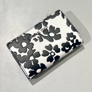 Michael Kors Jet Set Medium Floral Print Bi-Fold Wallet
